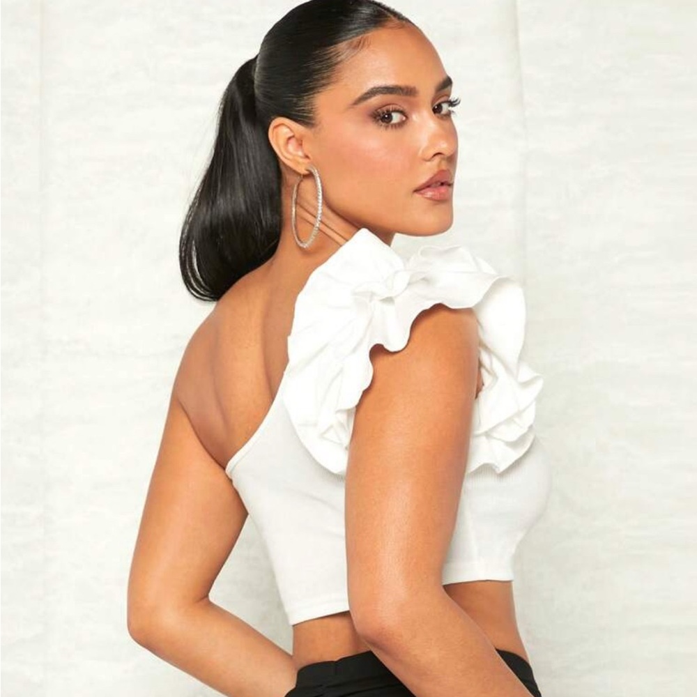Shein Women’s White Ruffled One-Shoulder Crop Top S - Picture 2 of 5